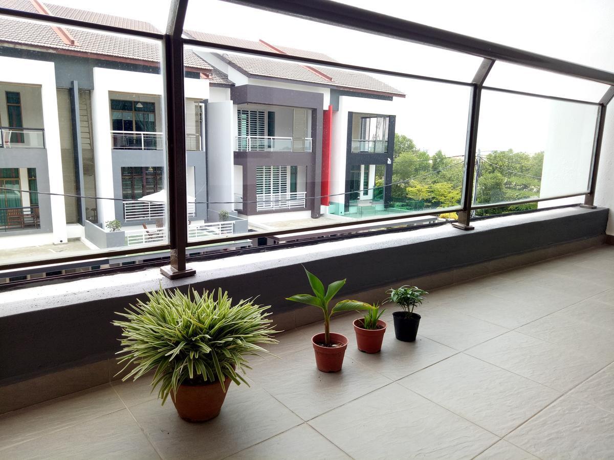 Imperial Cottage Malacca Exterior photo